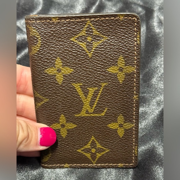 Louis Vuitton vintage card holder - Picture 1 of 10